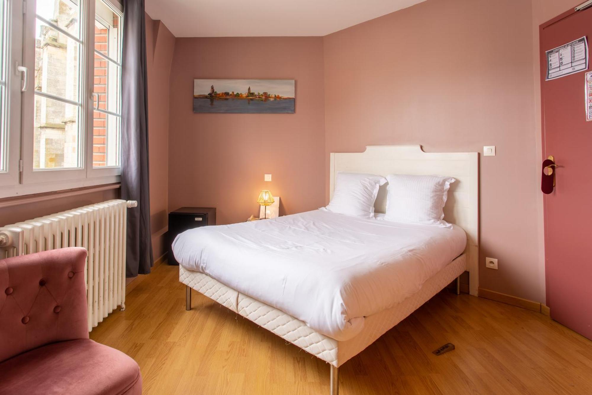 L'Abbatiale Hotel Corbie Екстериор снимка