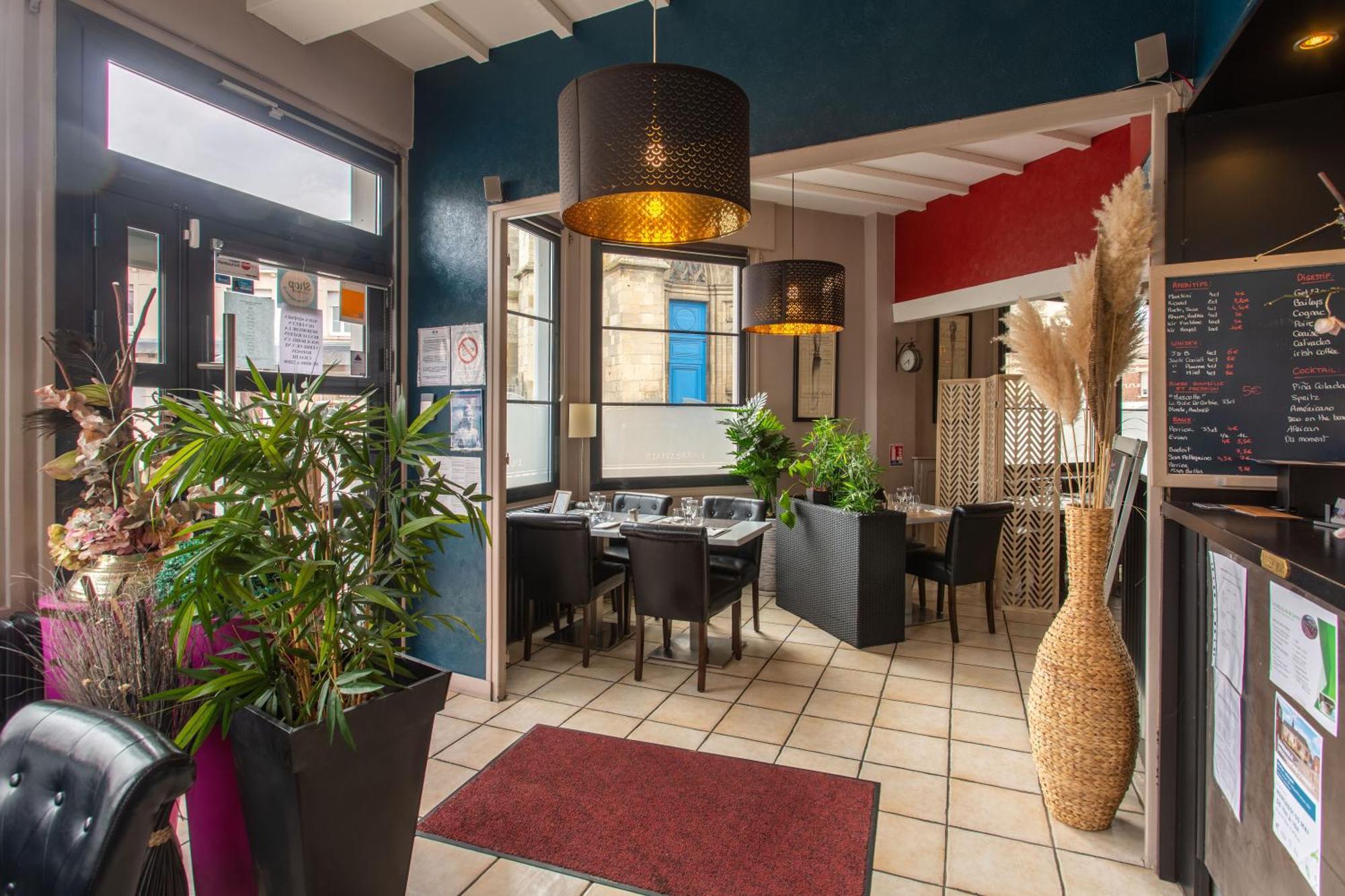 L'Abbatiale Hotel Corbie Екстериор снимка