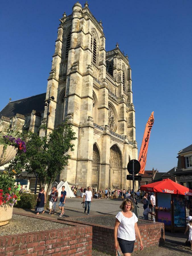 L'Abbatiale Hotel Corbie Екстериор снимка